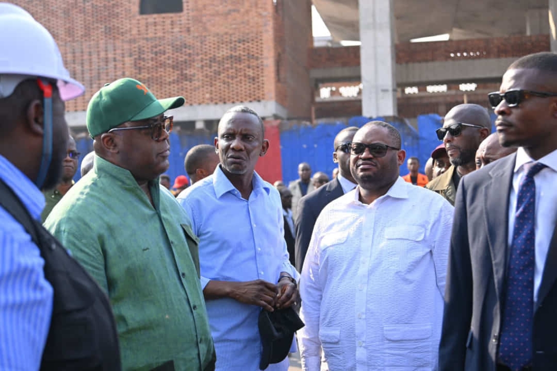 Le Président Félix Tshisekedi en inspection des chantiers de Kinshasa avec son ministre des finances